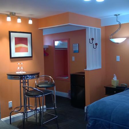 Miami Motel Канандейґуа Екстер'єр фото