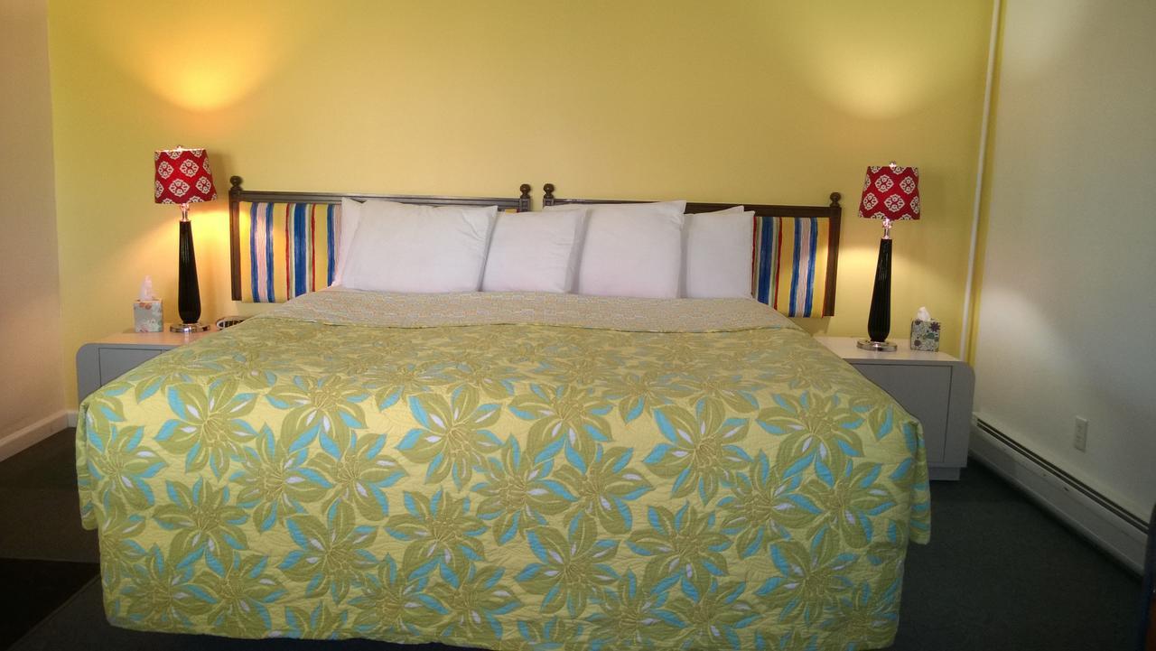 Miami Motel Канандейґуа Екстер'єр фото